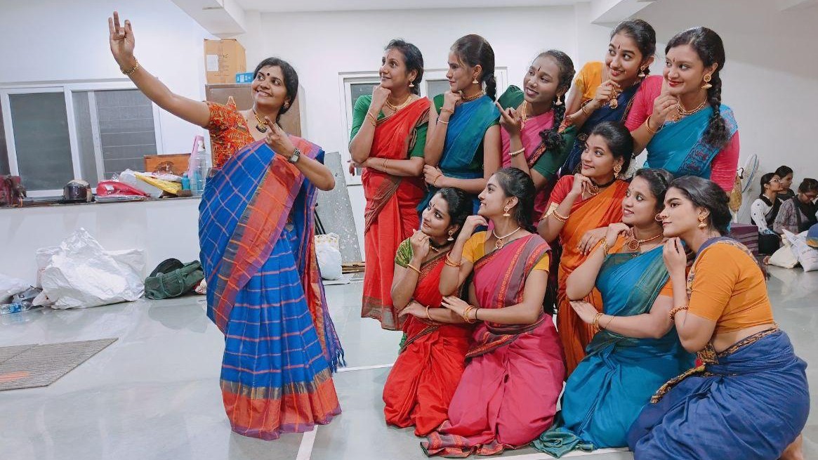 Online Beginner Dance Classes for Ladies at Home